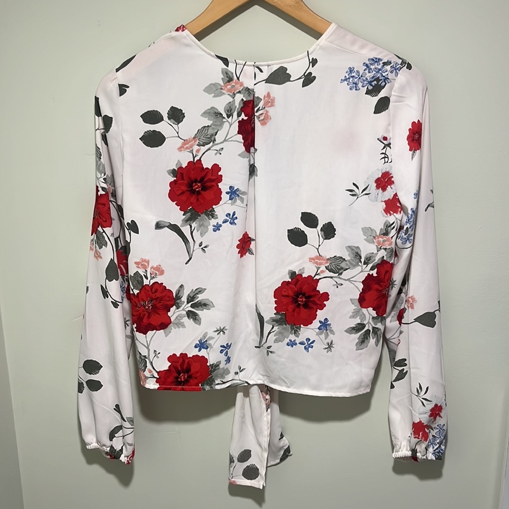 Dynamite Blouse - Picture 2 of 3